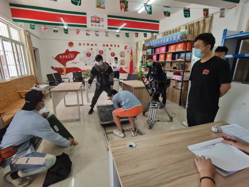 金明区广告片拍摄公司：极简主义践行者，少即是多的视觉哲学